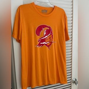 Women’s creamsicle Tampa bay Buccaneers shirt